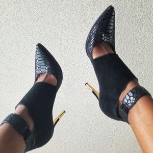 Bebe Dellaa Pumps